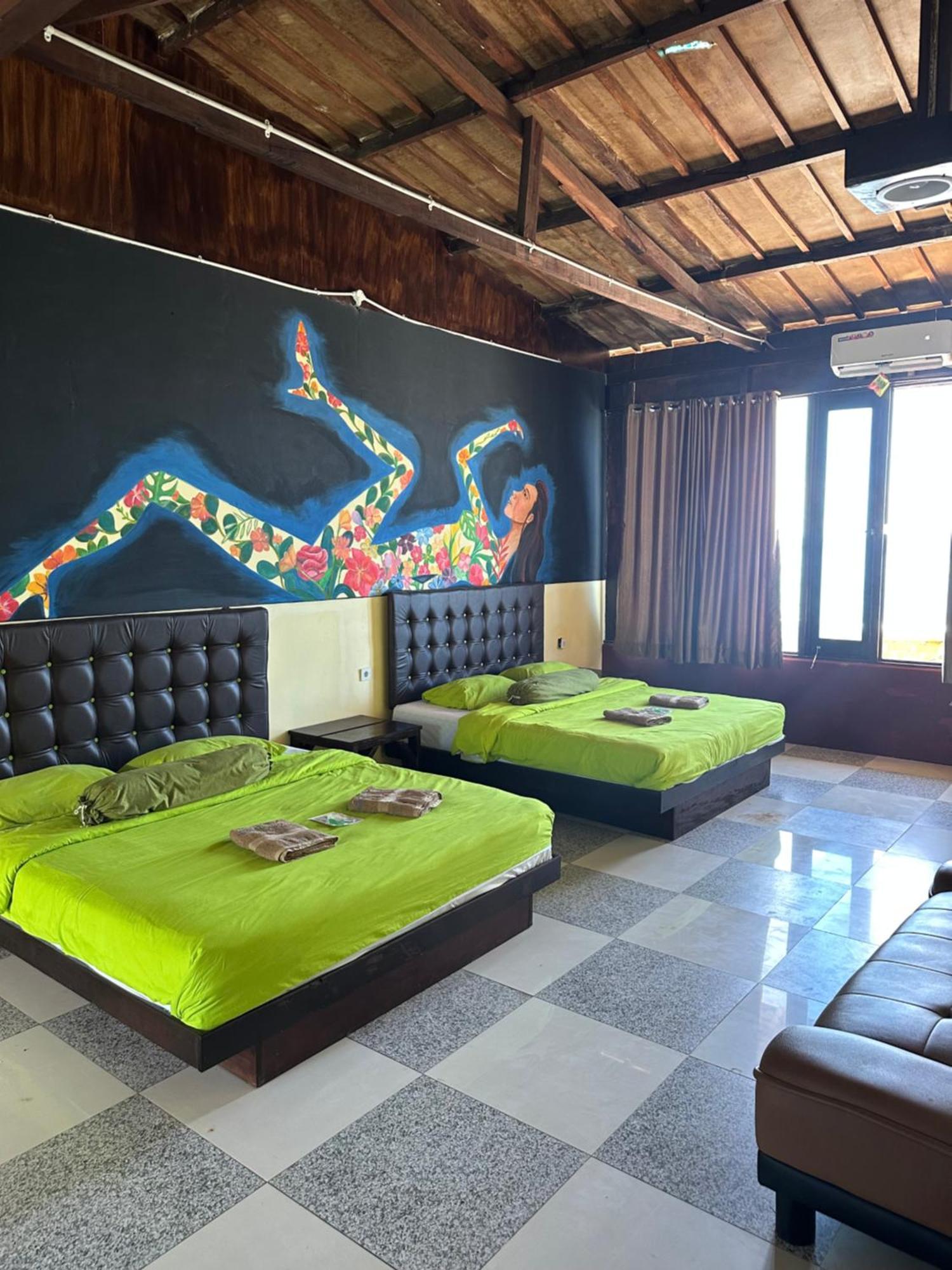 Mooi Park Hotel Sorong Exterior photo